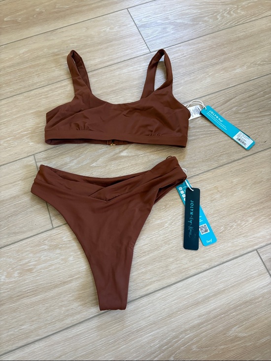 Jolyn Clothing Other - Jolyn emily top and sirens bottom coconut